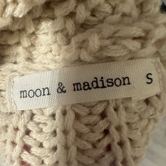 Moon & Madison Cream Chunky Knit Turtleneck Sweater - Picture 11 of 11